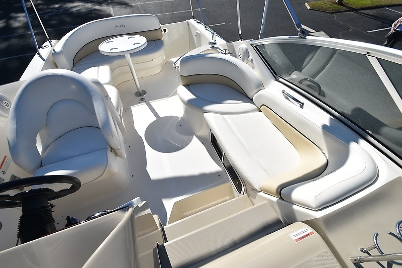 26' 2008 Sea Ray Sundancer 260