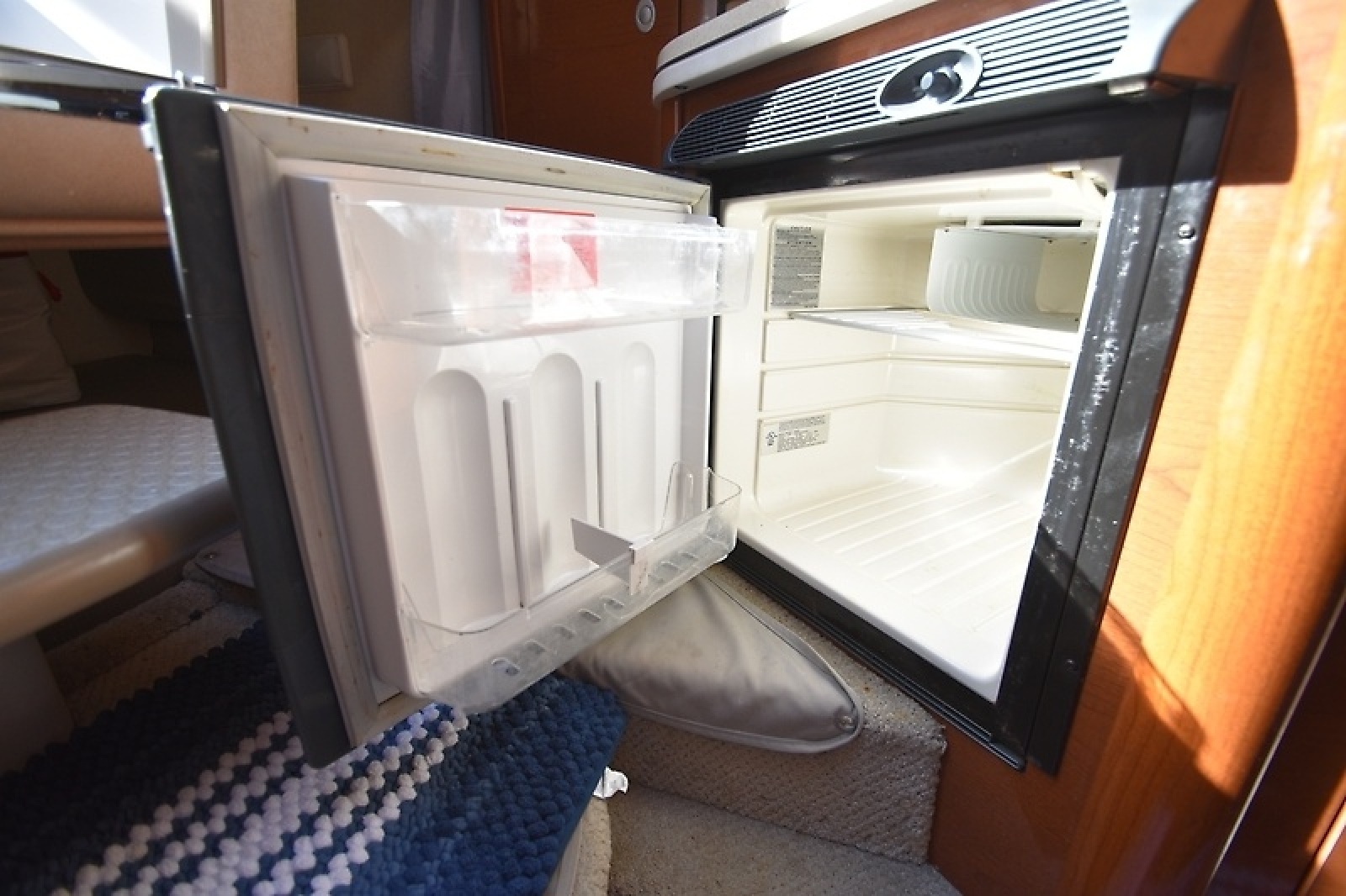 26' 2008 Sea Ray Sundancer 260