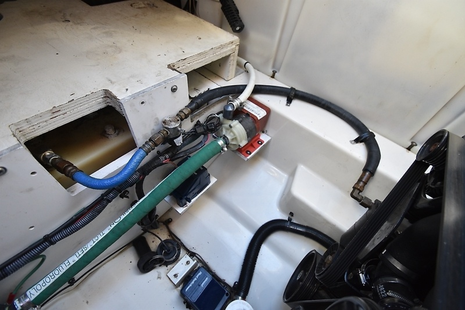 26' 2008 Sea Ray Sundancer 260