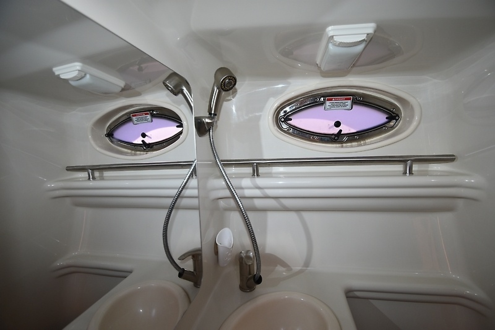 26' 2008 Sea Ray Sundancer 260