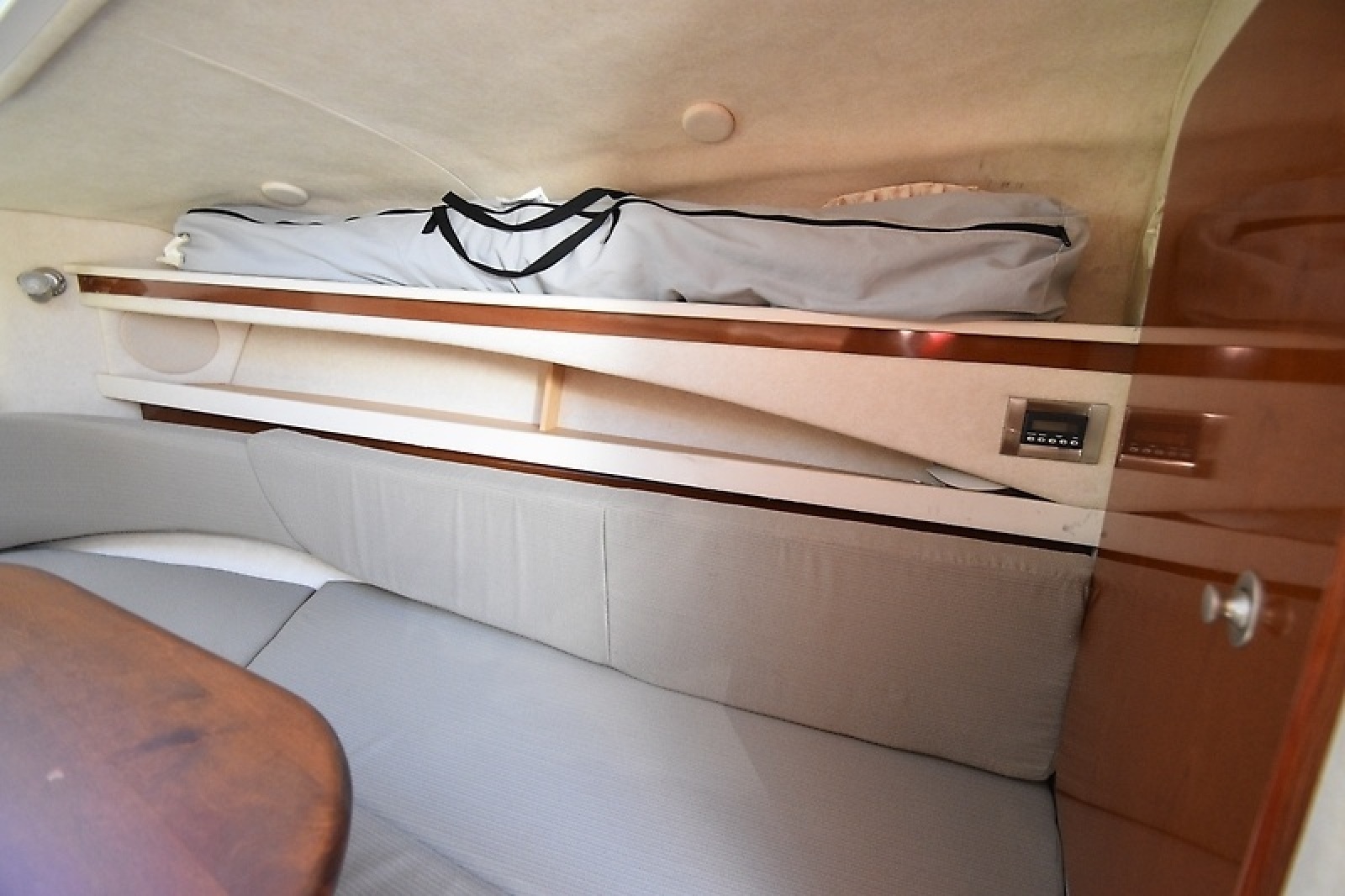 26' 2008 Sea Ray Sundancer 260