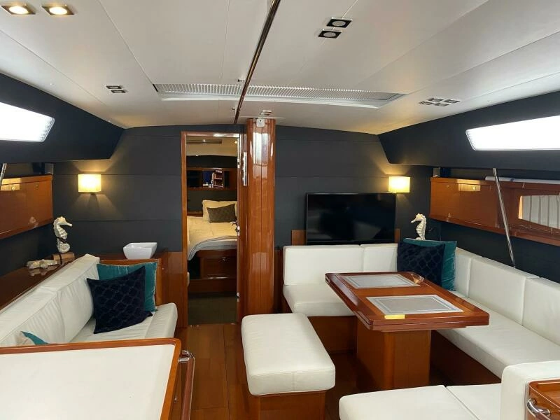 Blue Pearl 60ft Beneteau Yacht For Sale