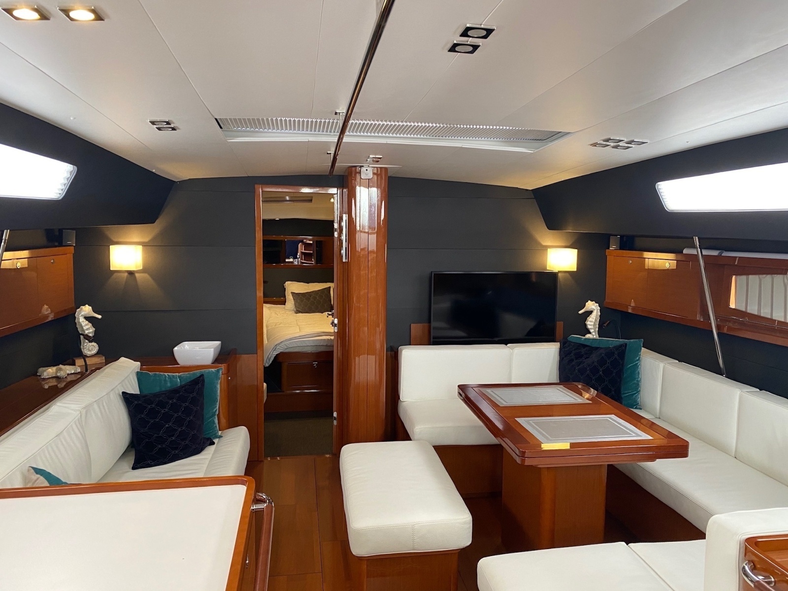 Blue Pearl 60ft Beneteau Yacht For Sale