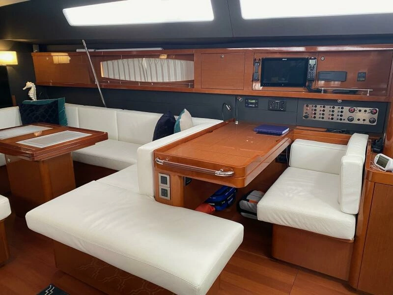 Blue Pearl 60ft Beneteau Yacht For Sale