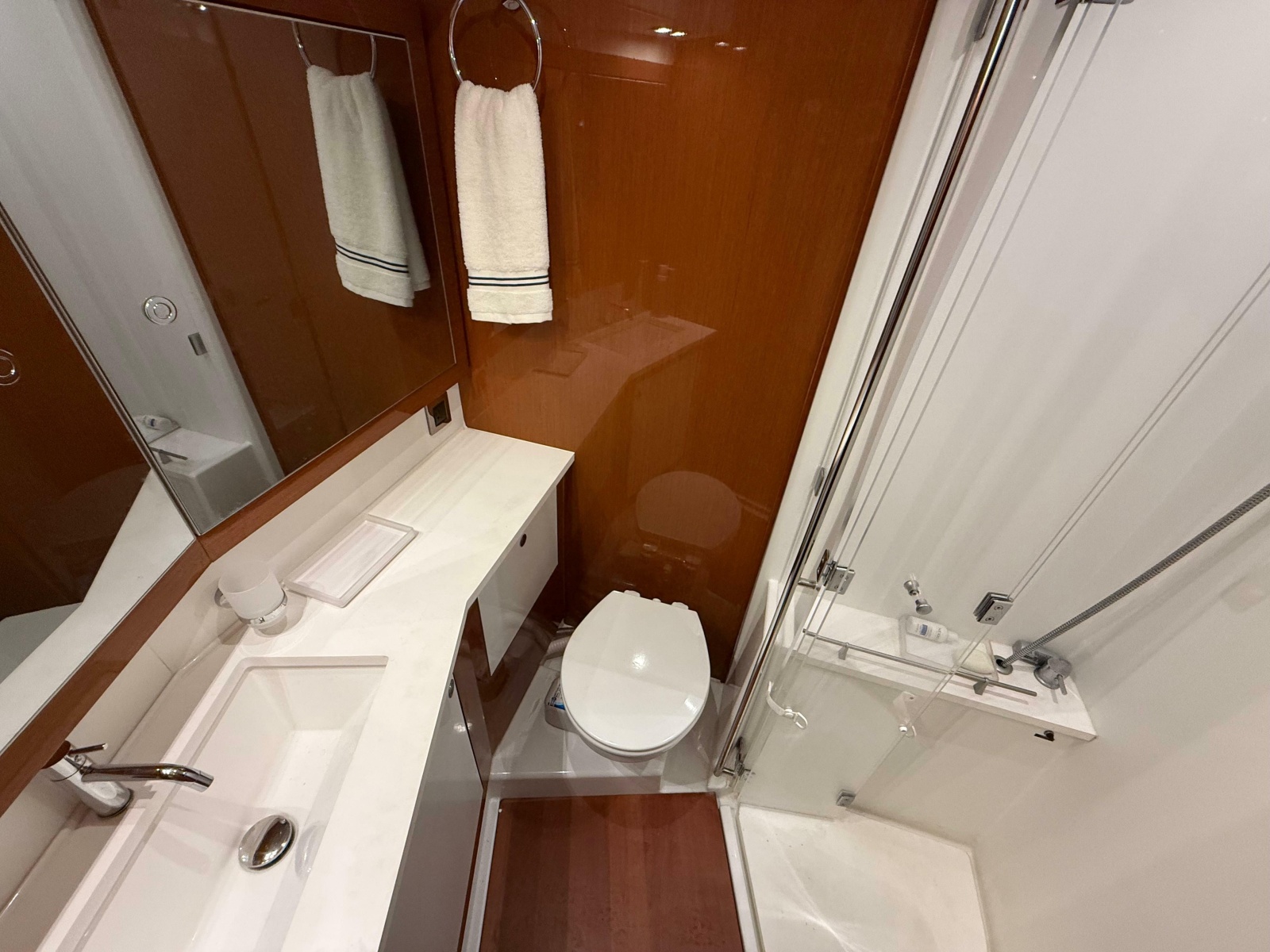 2016 Beneteau Oceanis 60