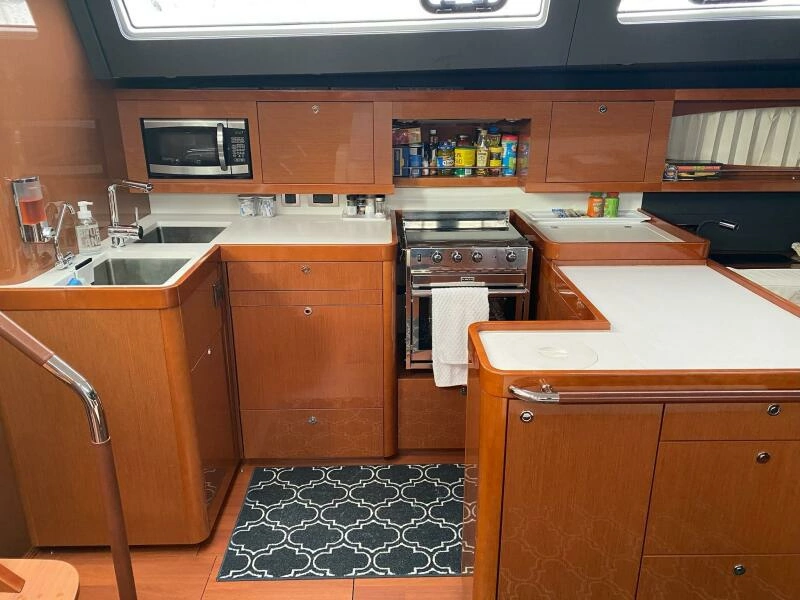 Blue Pearl 60ft Beneteau Yacht For Sale