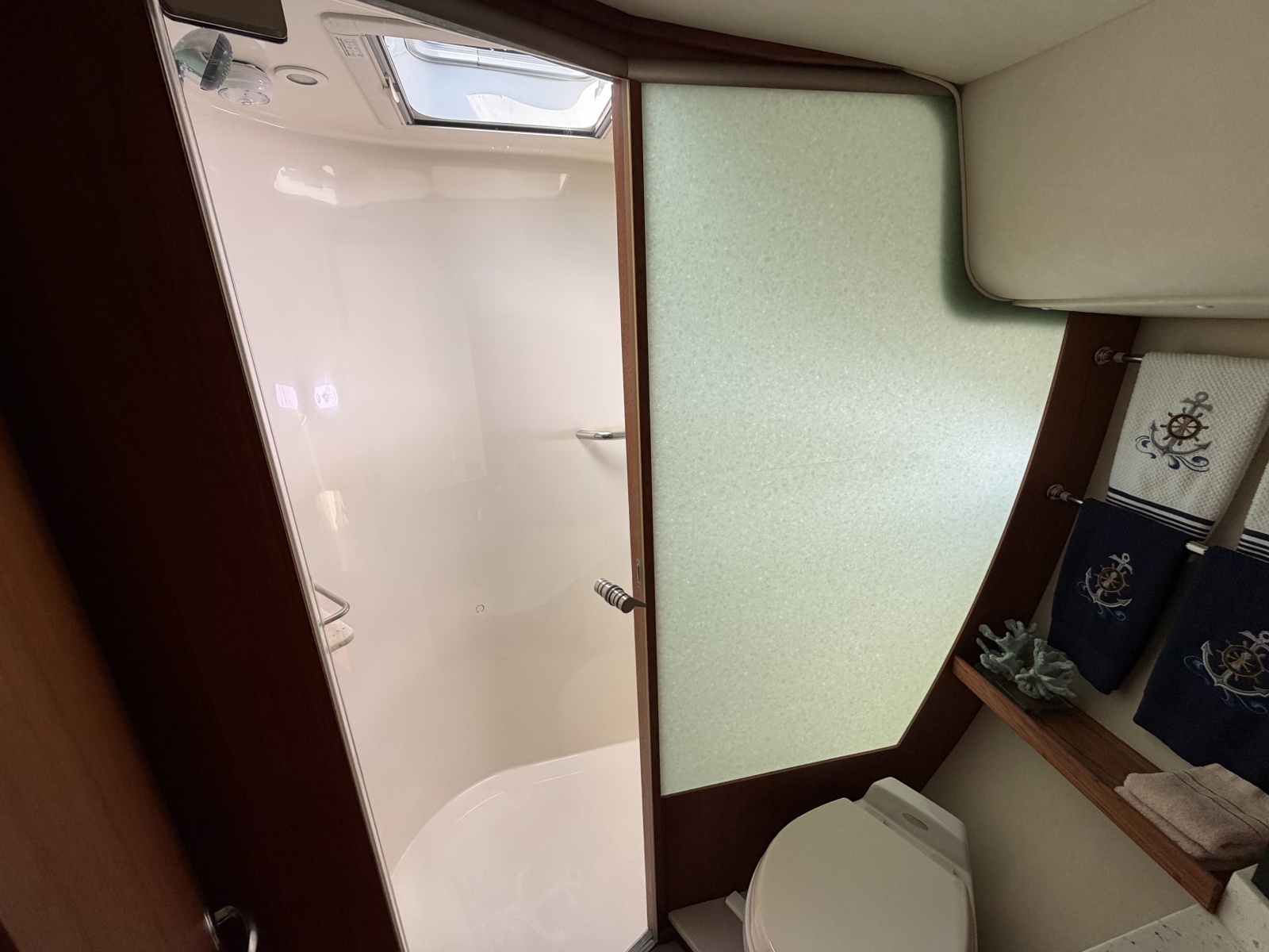 2006 Tiara Yachts 43 Sovran