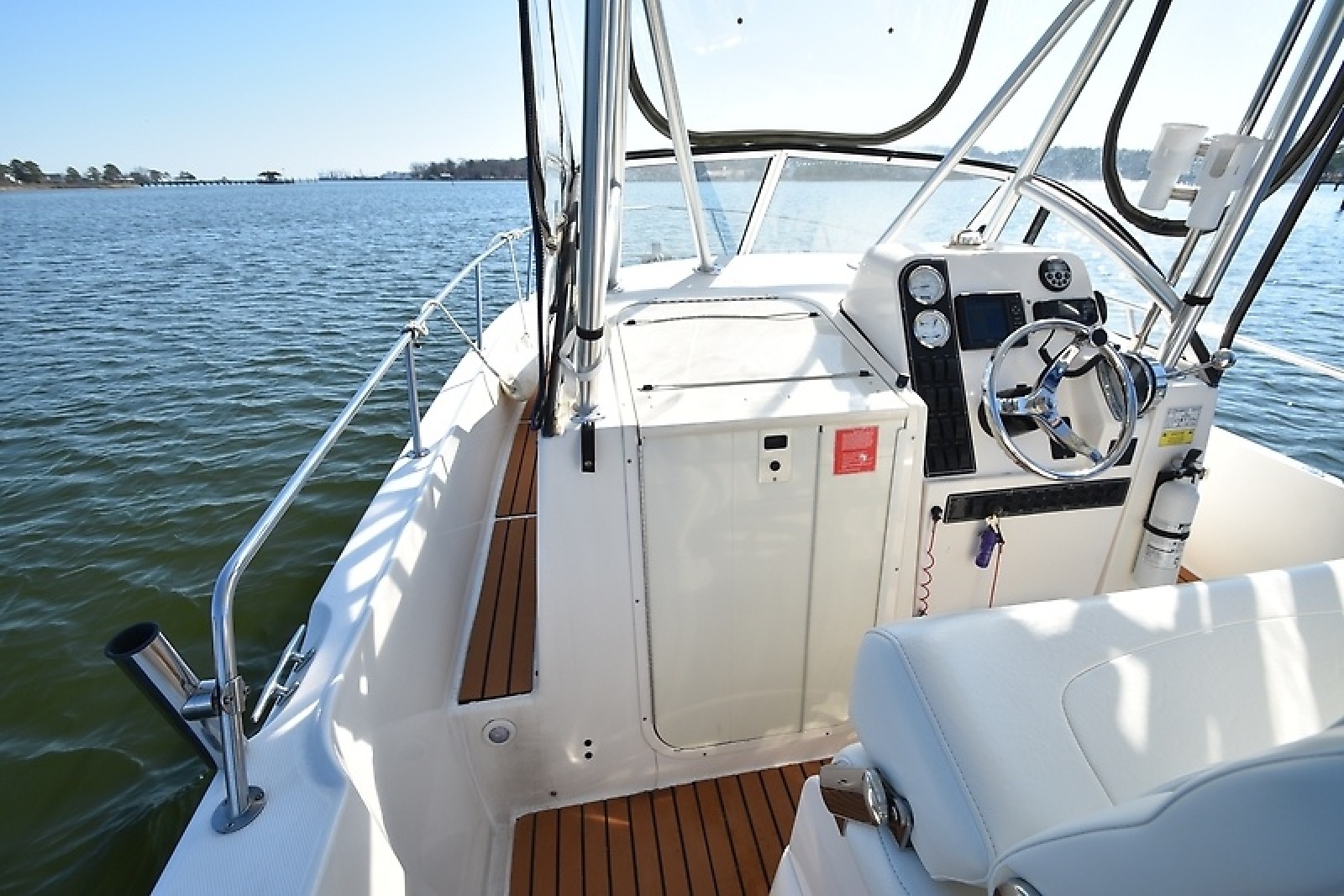 24' 2007 Shamrock 246 Adventurer