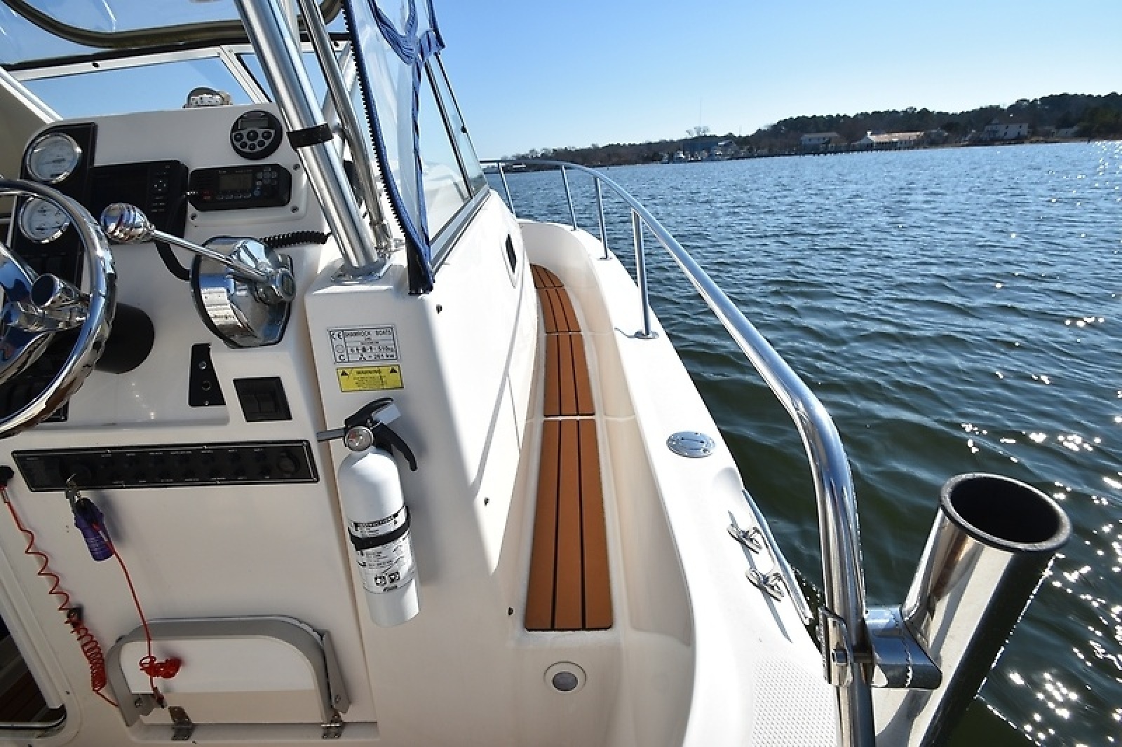 24' 2007 Shamrock 246 Adventurer