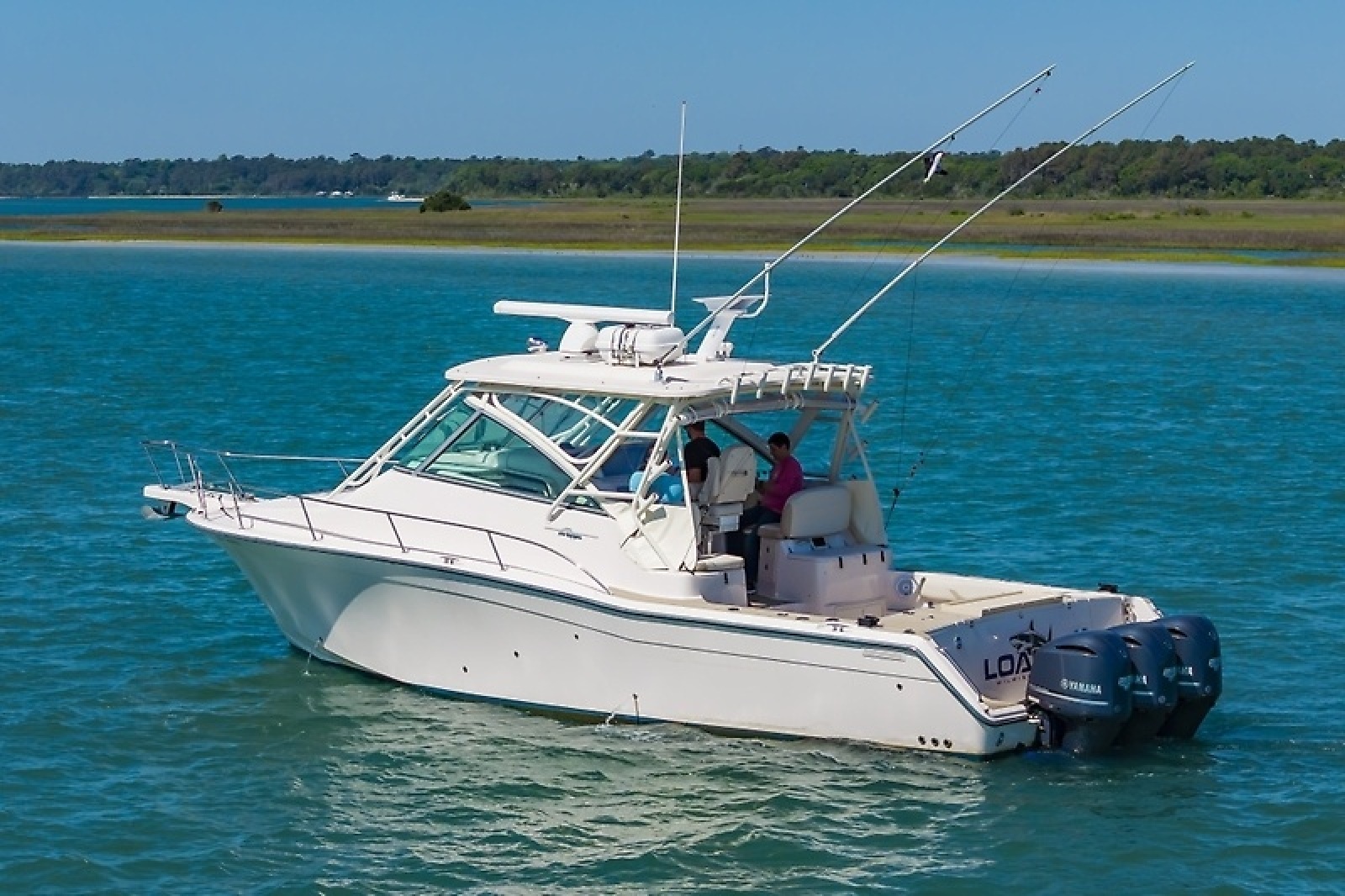 37' 2014 Grady-White Express 370