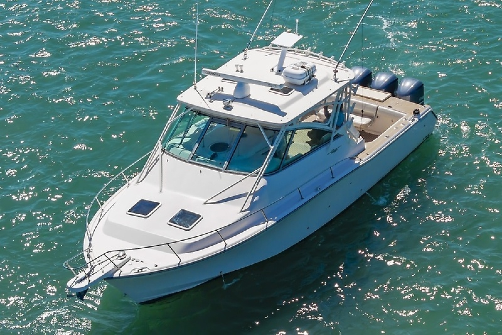 37' 2014 Grady-White Express 370