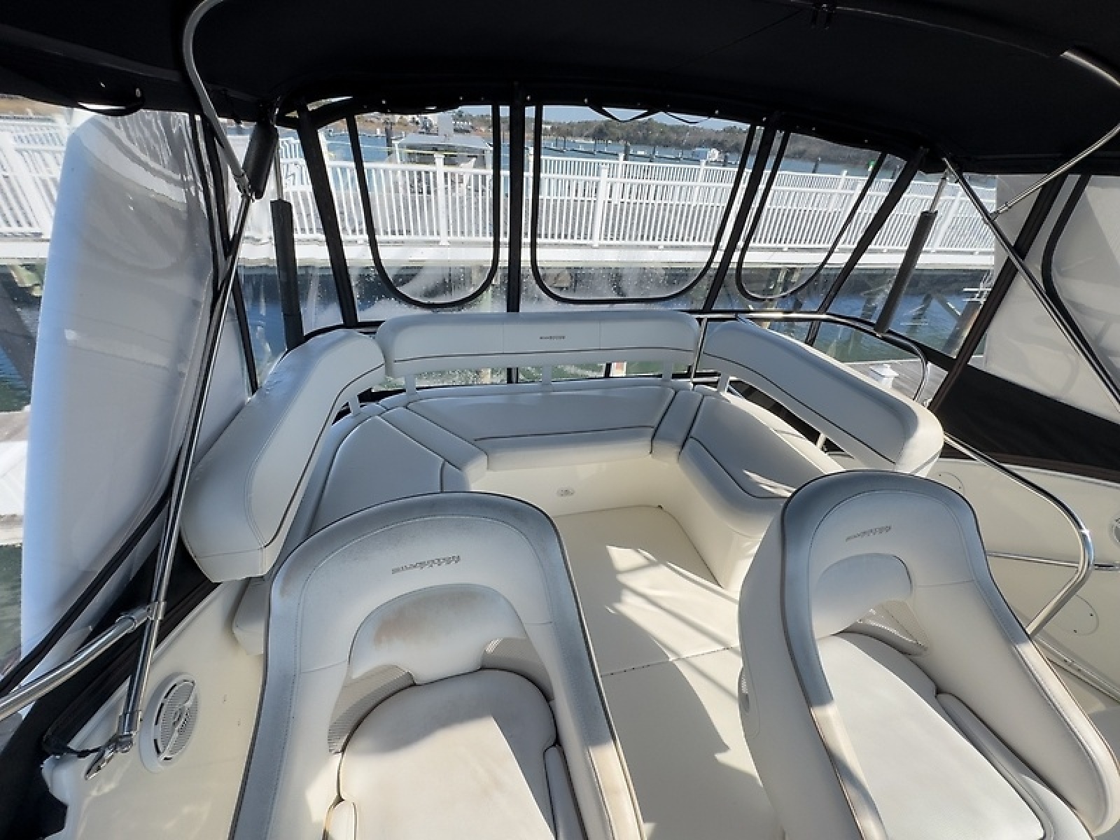 34' 2007 Silverton 34 Convertible