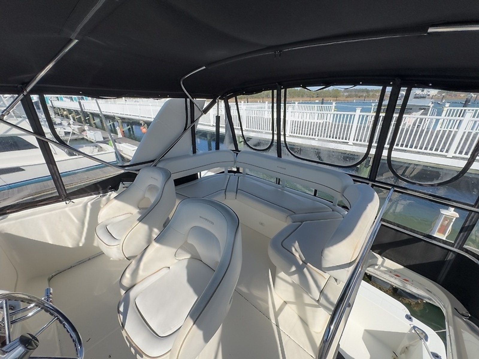 34' 2007 Silverton 34 Convertible