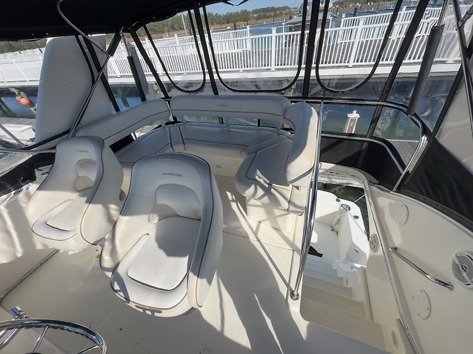 34' 2007 Silverton 34 Convertible