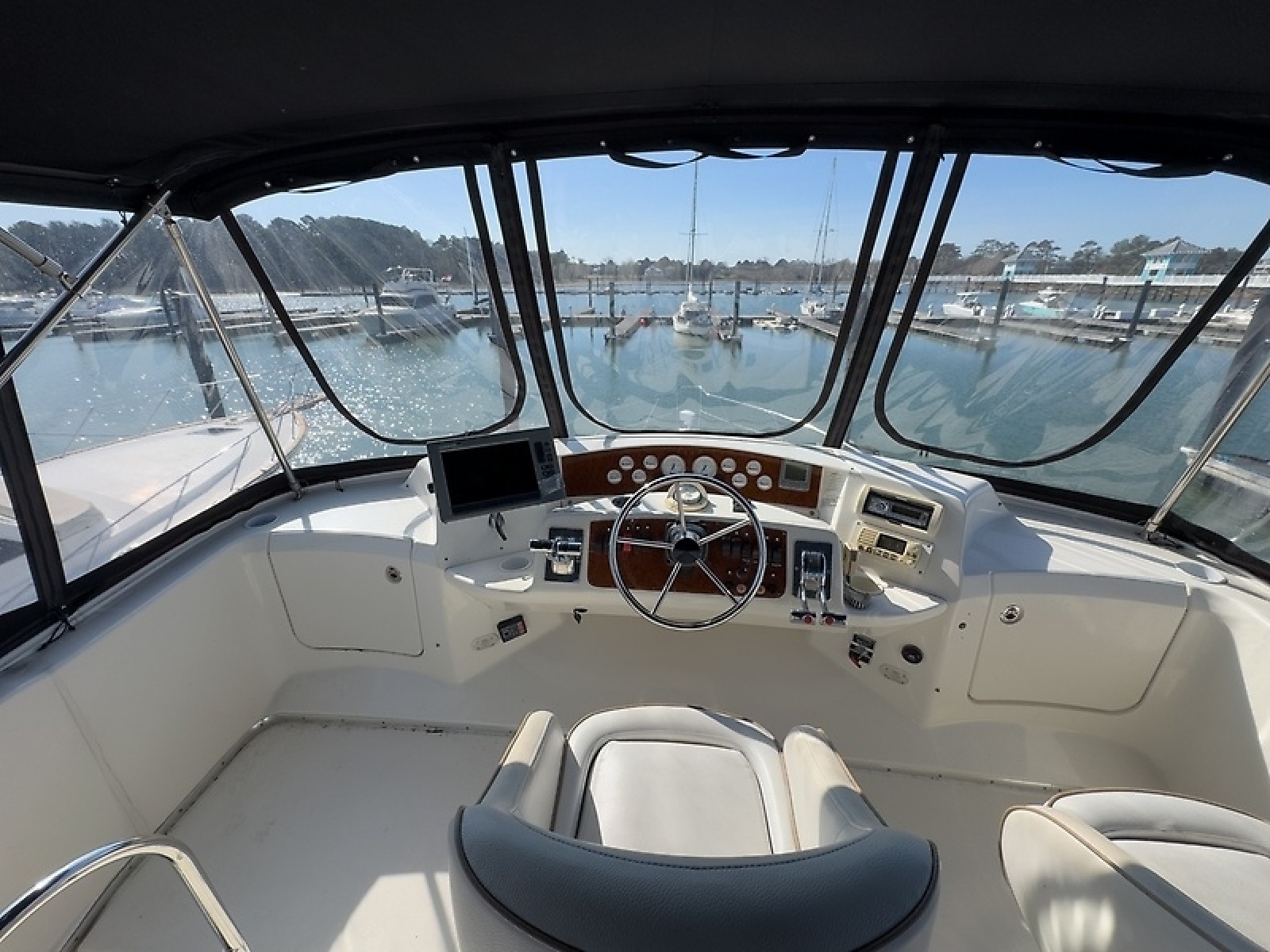 34' 2007 Silverton 34 Convertible