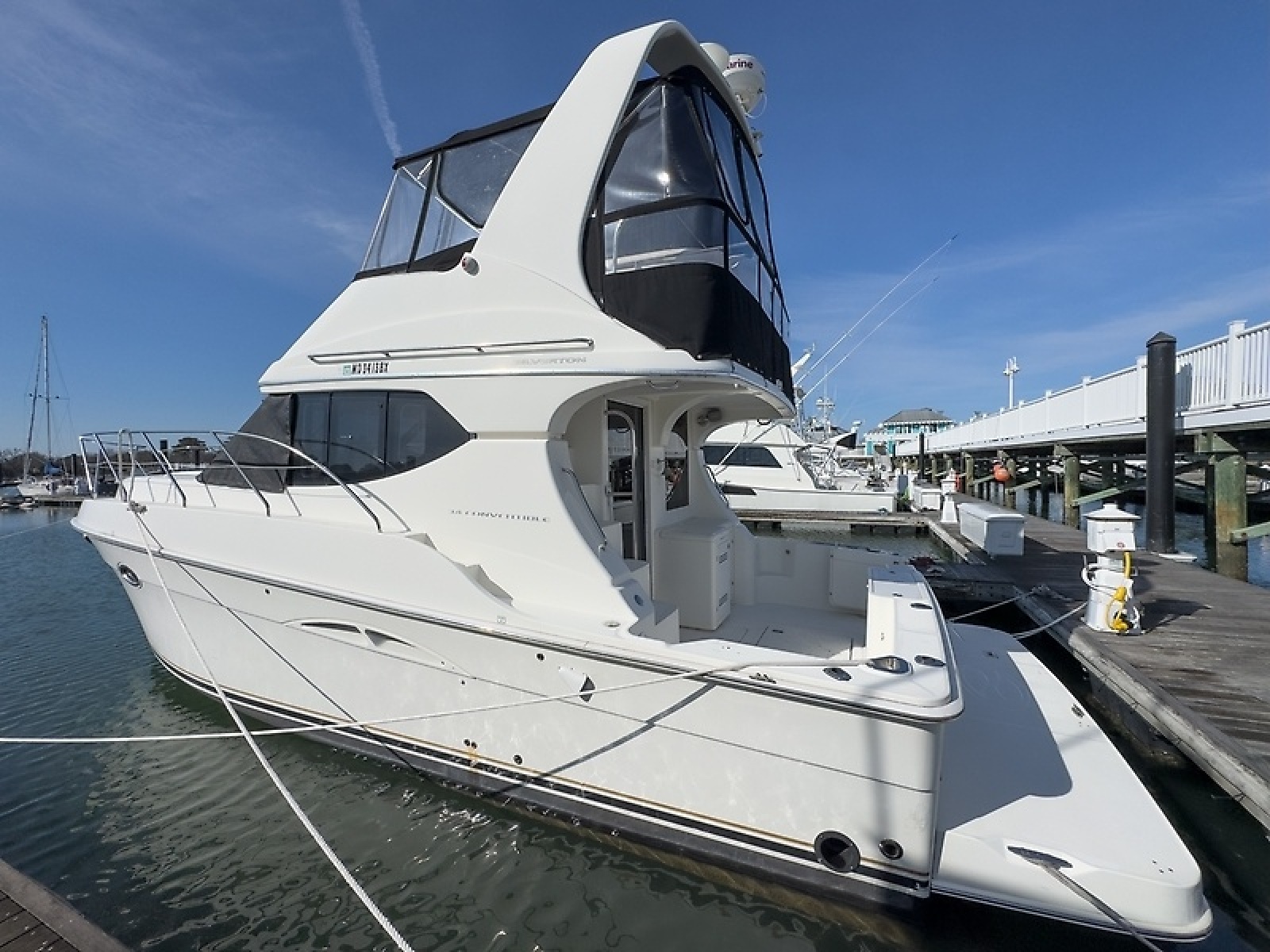 34' 2007 Silverton 34 Convertible