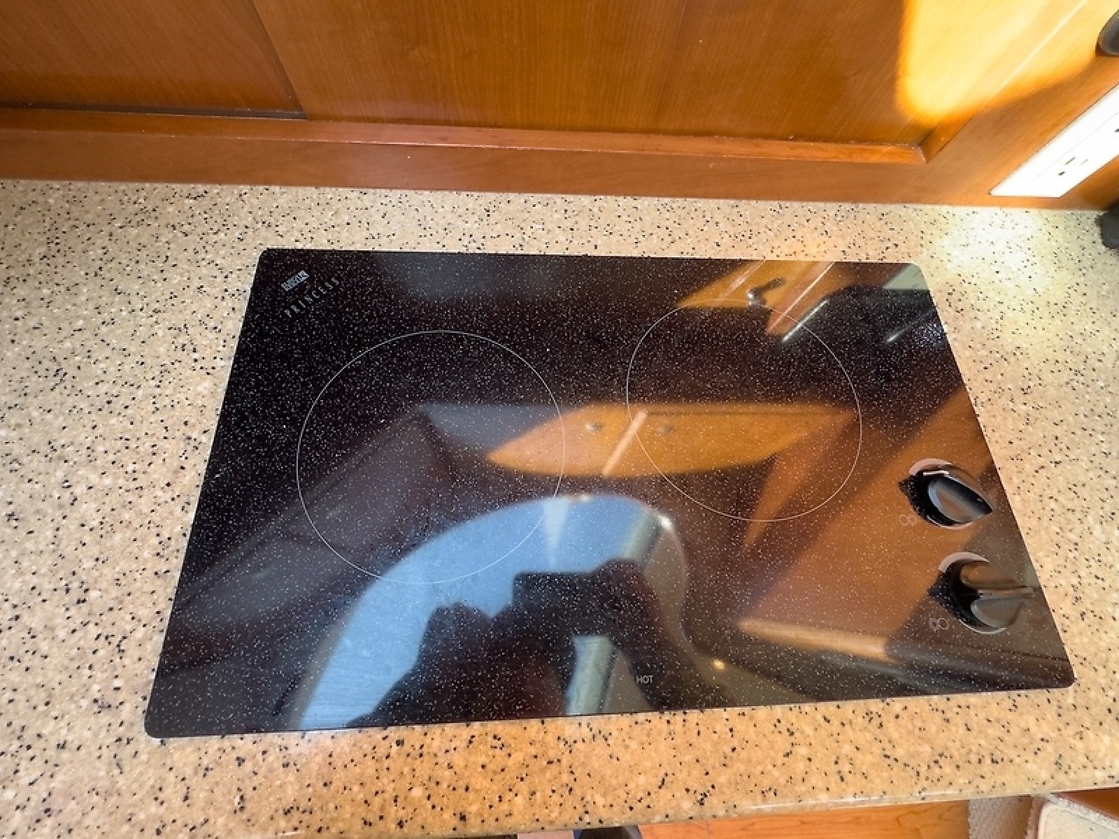 34' 2007 Silverton 34 Convertible