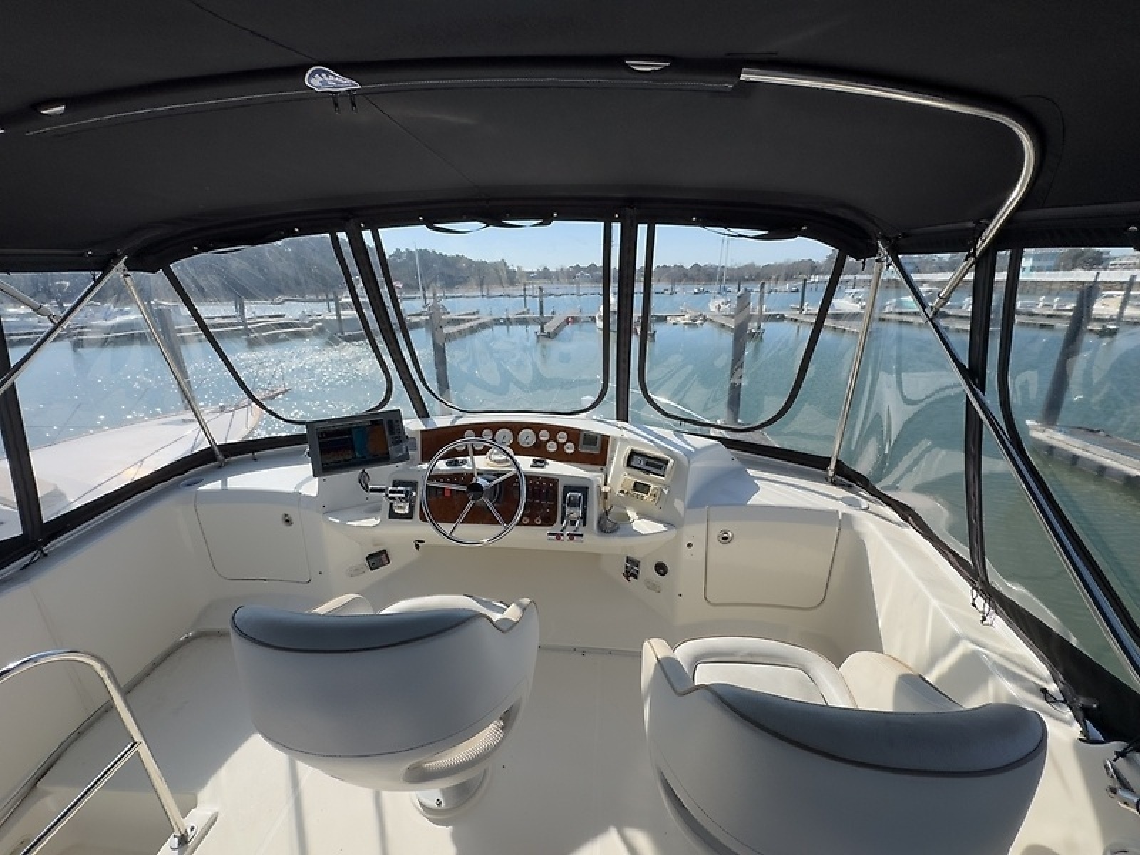 34' 2007 Silverton 34 Convertible