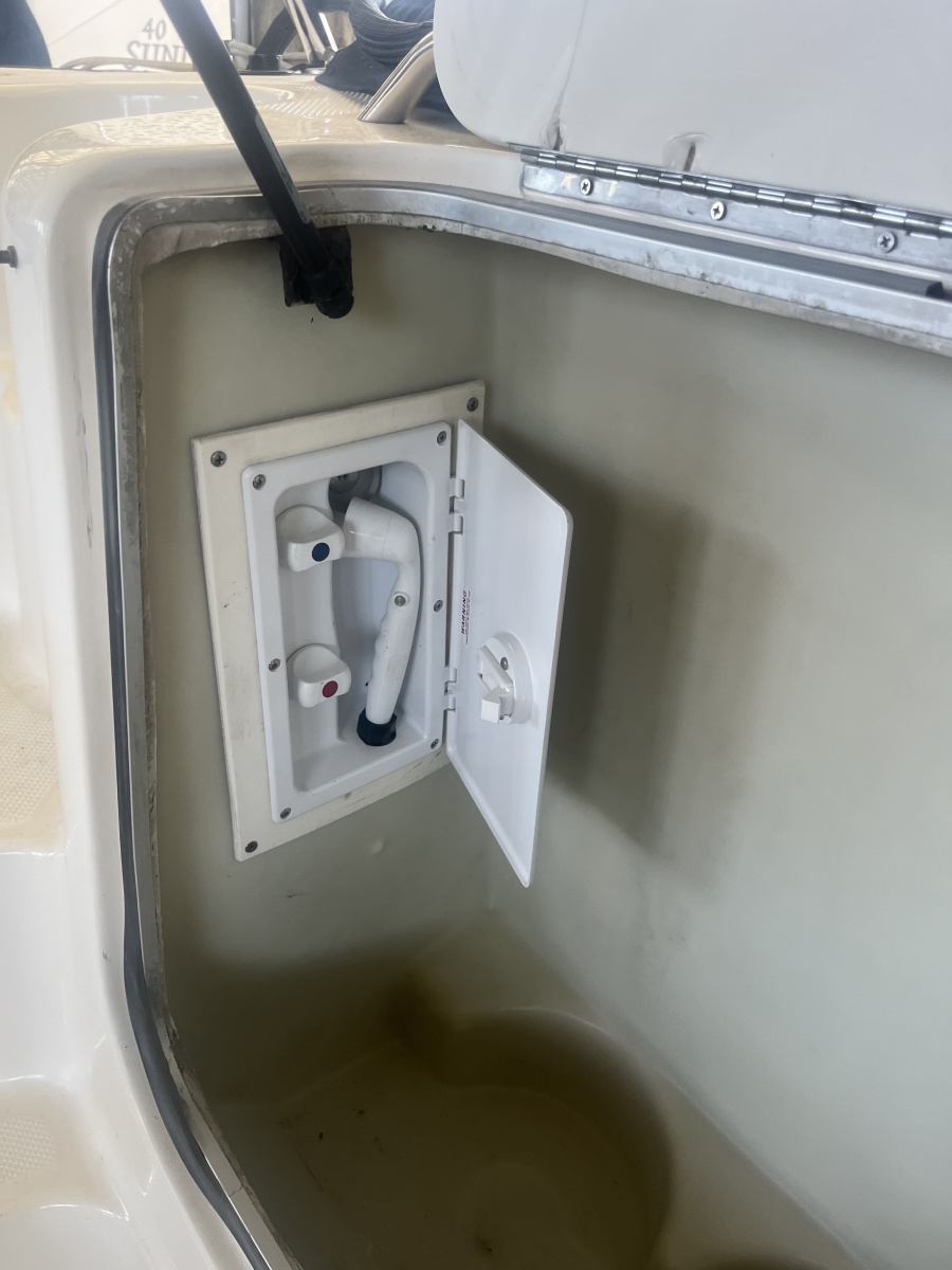 41' 1999 Maxum 4100 SCR