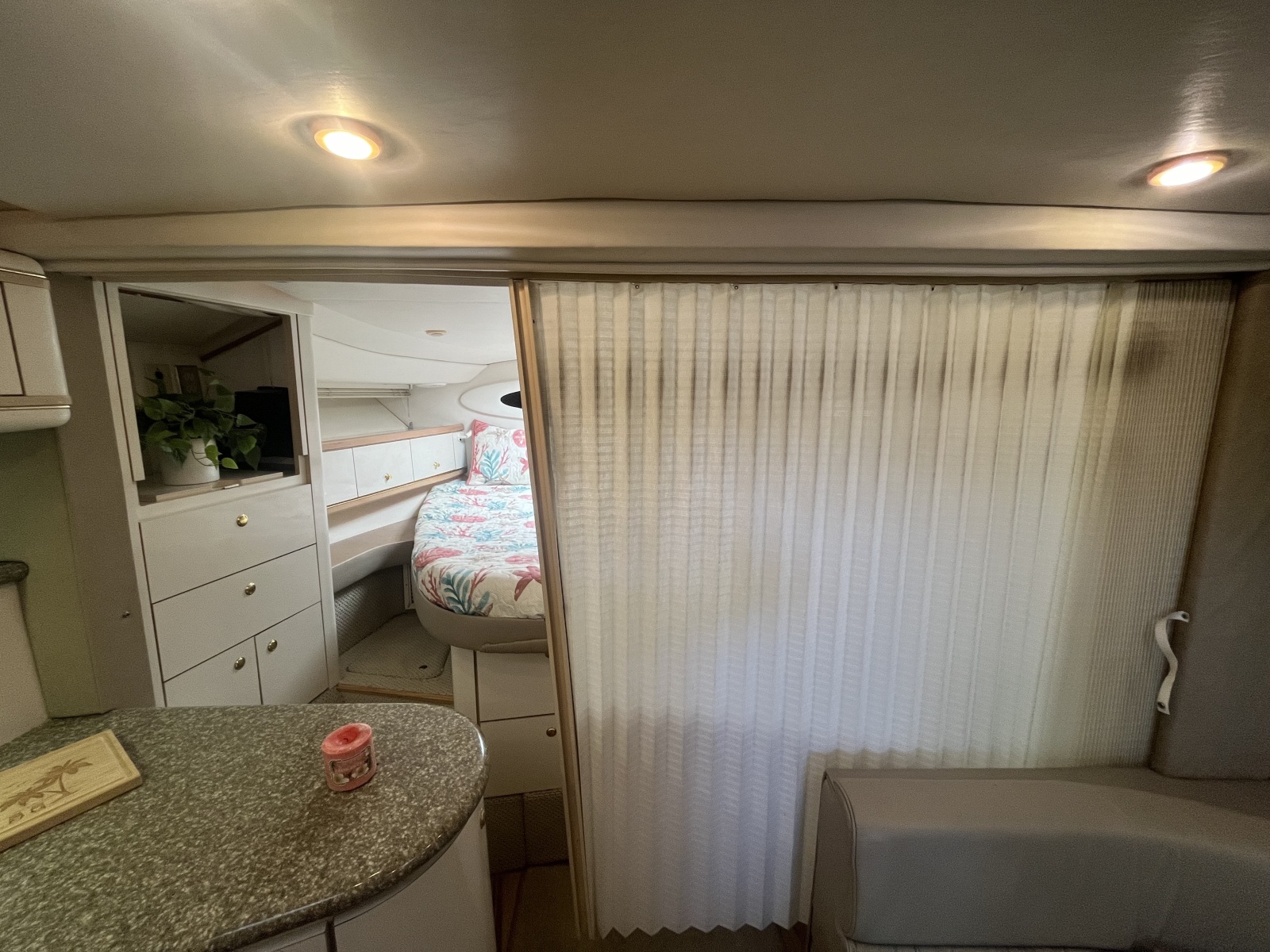 41' 1999 Maxum 4100 SCR