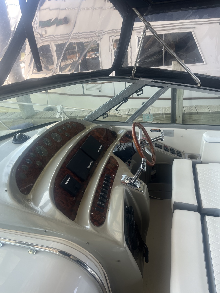 41' 1999 Maxum 4100 SCR