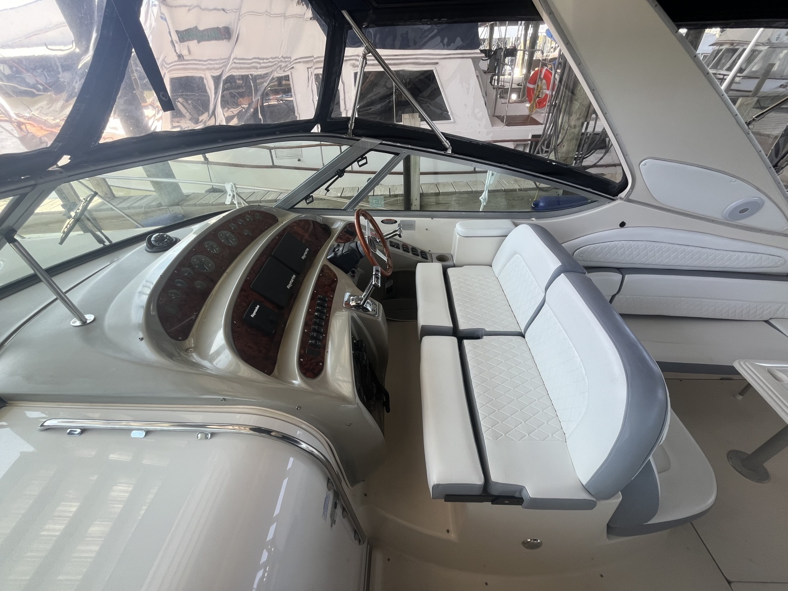 41' 1999 Maxum 4100 SCR