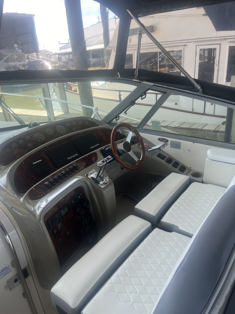 41' 1999 Maxum 4100 SCR