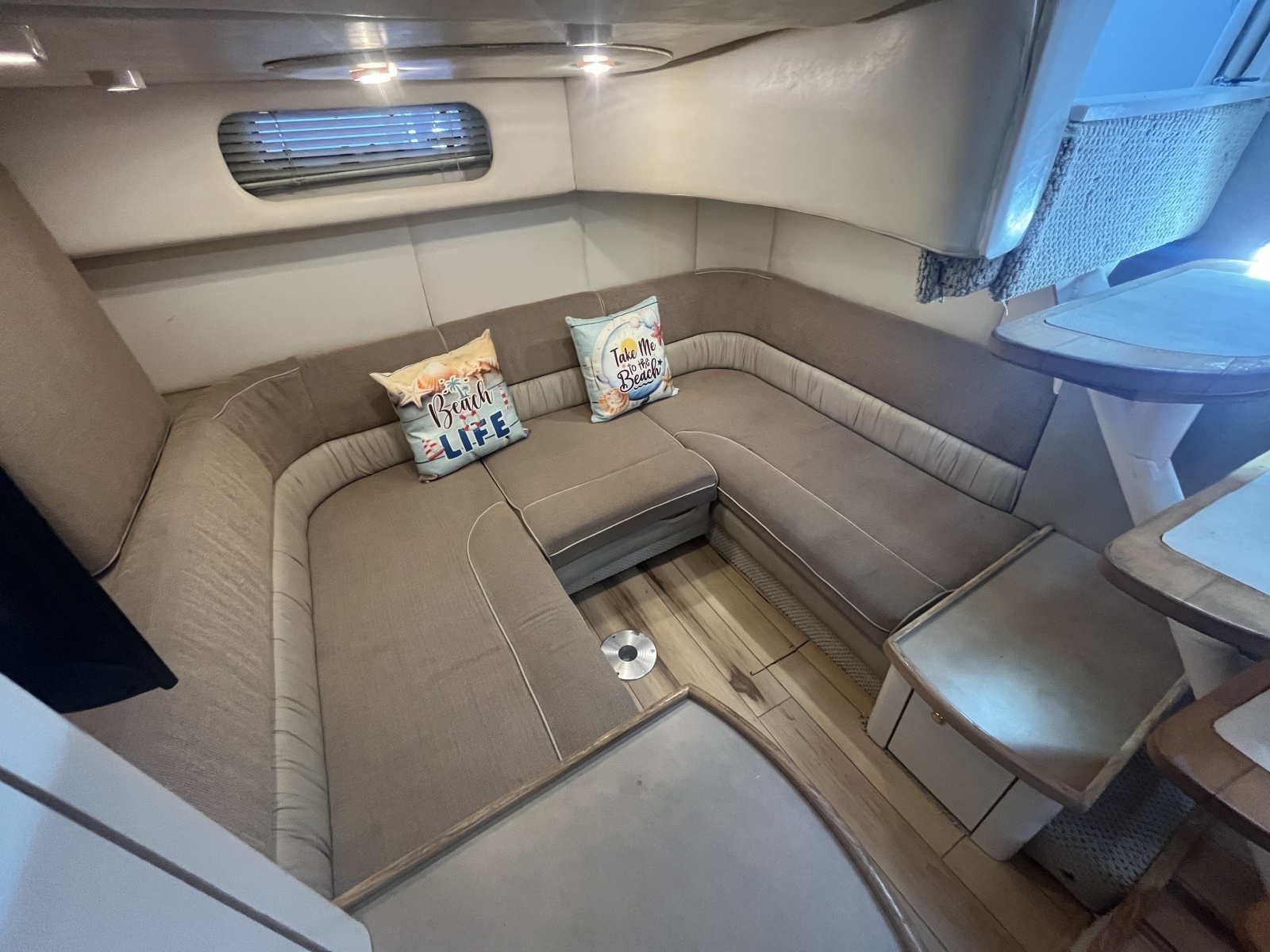 41' 1999 Maxum 4100 SCR