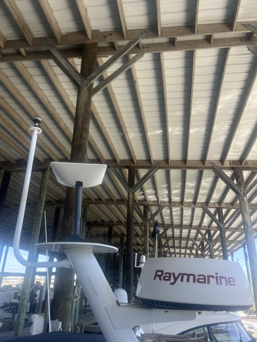 41' 1999 Maxum 4100 SCR