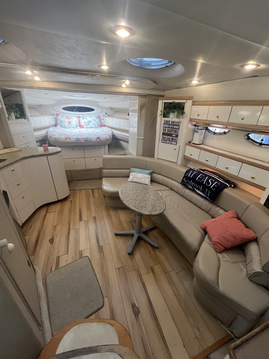 41' 1999 Maxum 4100 SCR