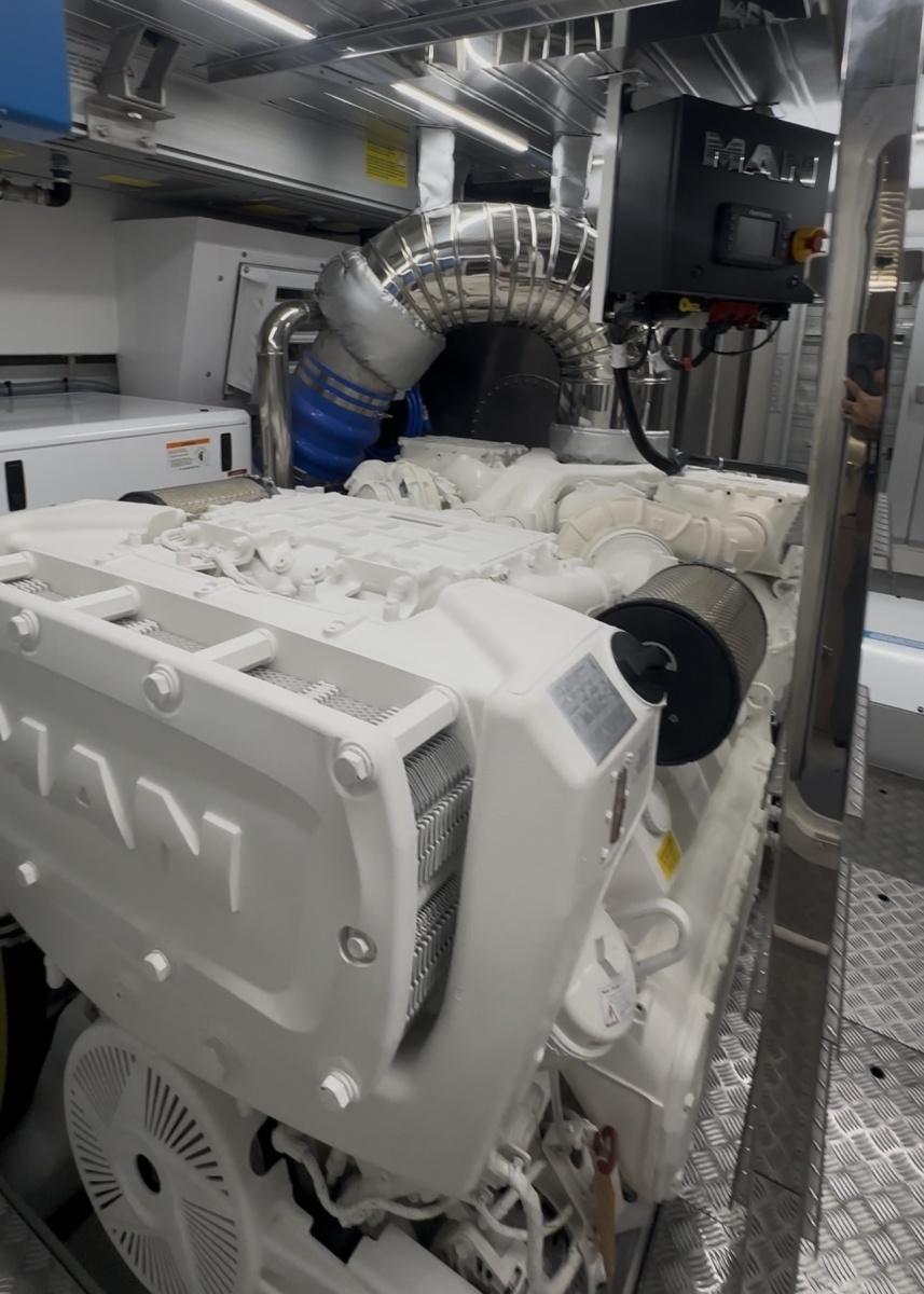 66ft Astondoa Yacht For Sale