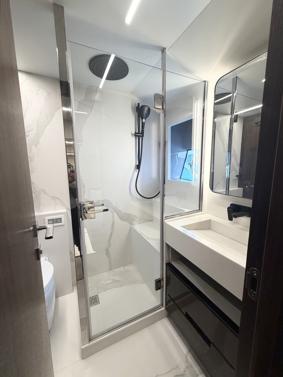 66' 2026 Astondoa 66 Flybridge