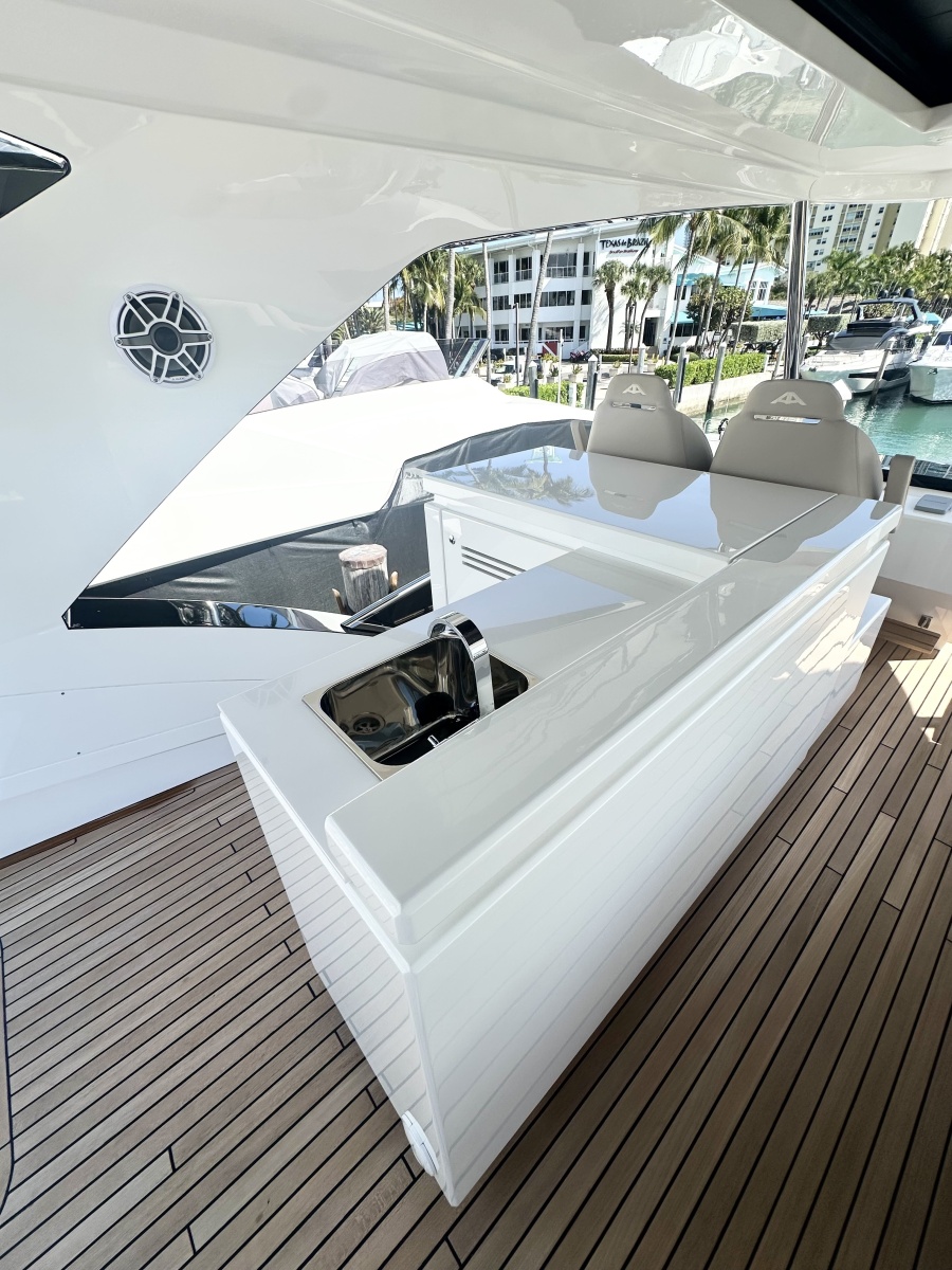 66' 2026 Astondoa 66 Flybridge