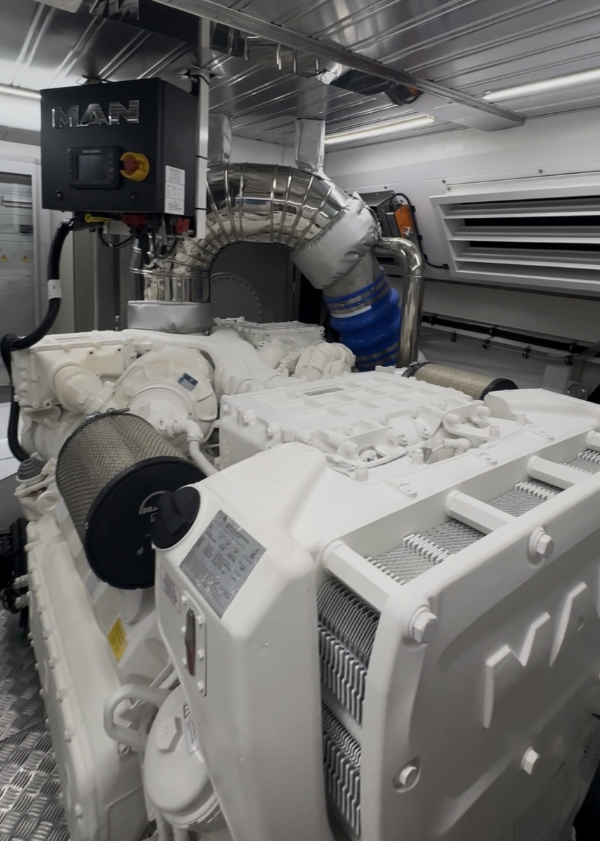 66ft Astondoa Yacht For Sale