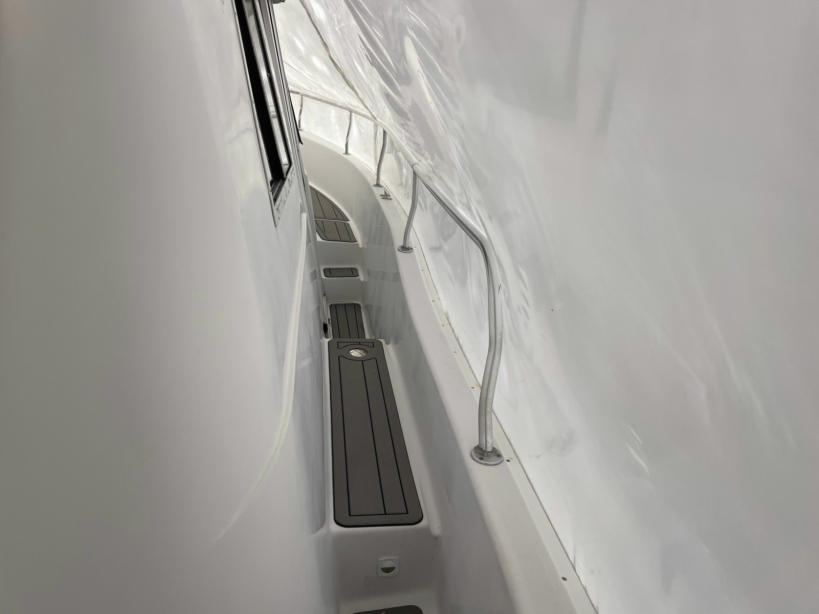 1998 Mainship 350 Trawler