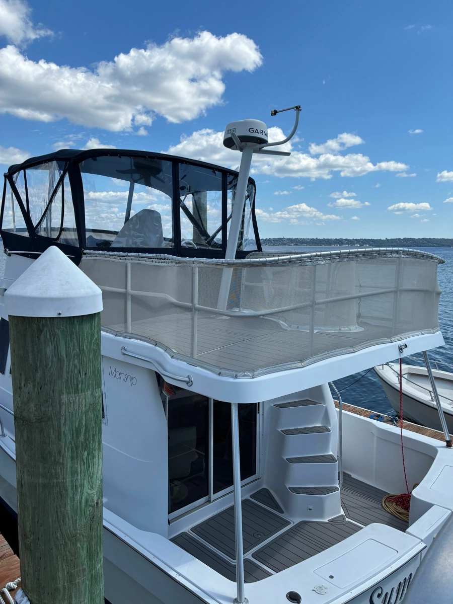 1998 Mainship 350 Trawler