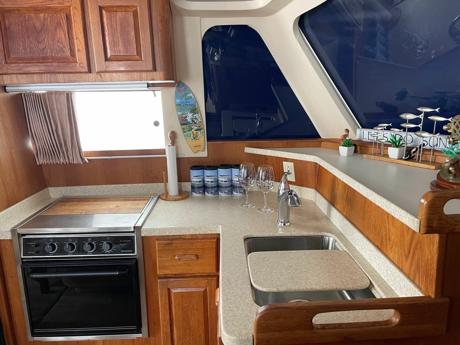 1998 Mainship 350 Trawler