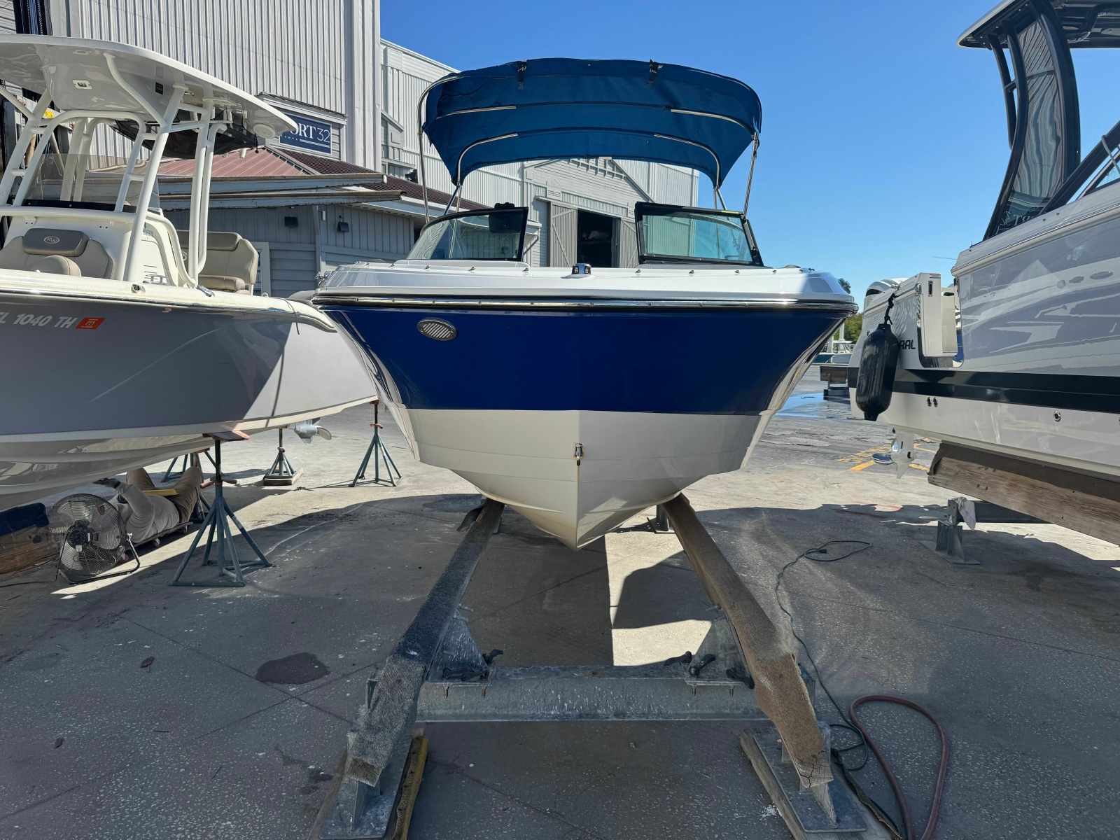 20' 2020 Monterey M-205