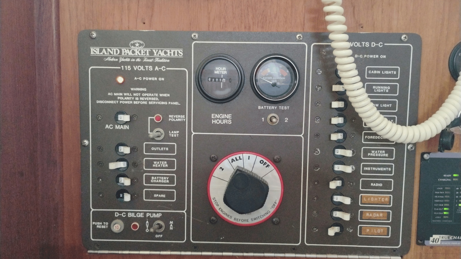 31' 1987 Island Packet 31