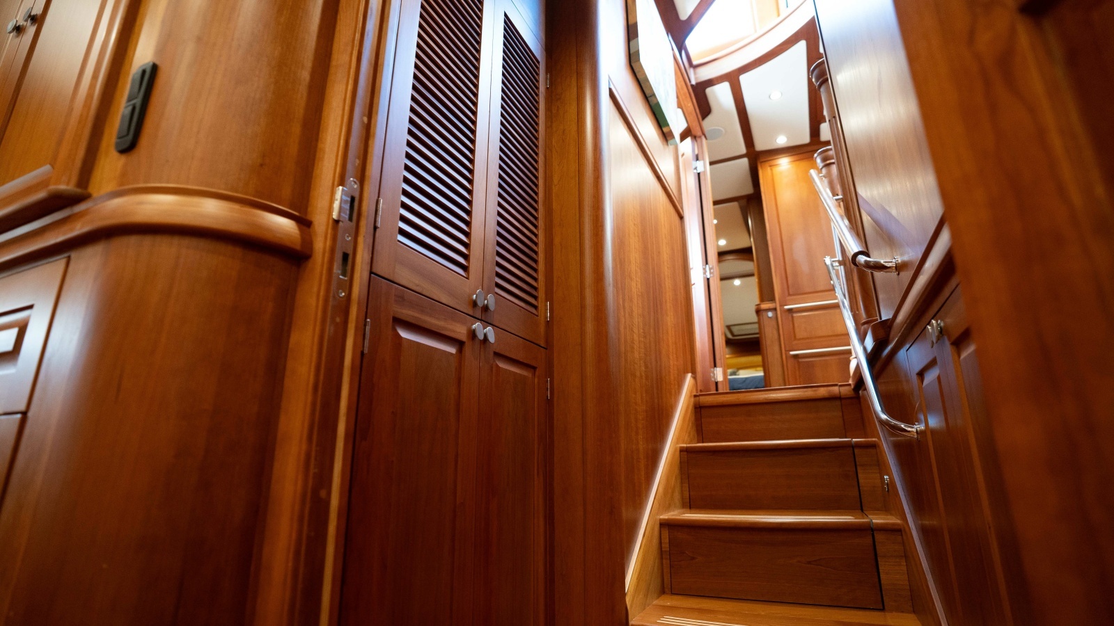 SANDCRAB 66ft Sabre Yacht For Sale