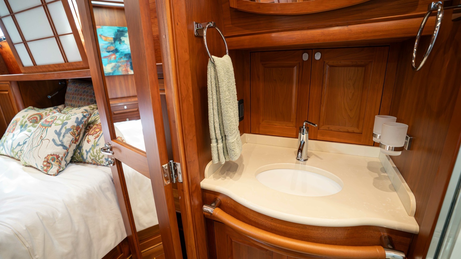 SANDCRAB 66ft Sabre Yacht For Sale