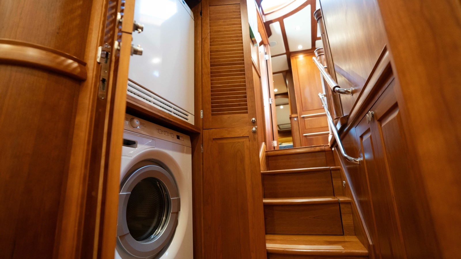 SANDCRAB 66ft Sabre Yacht For Sale