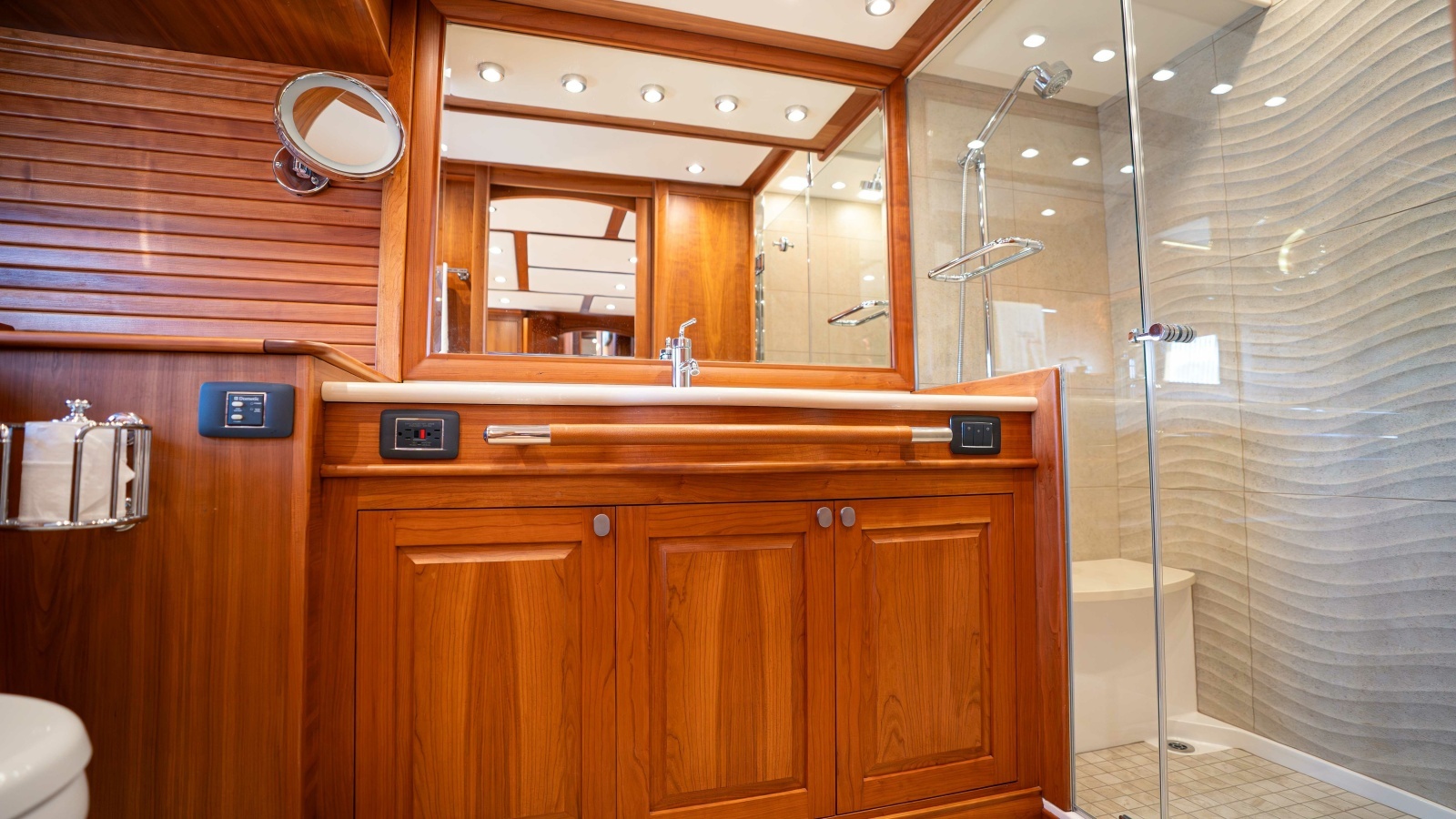 SANDCRAB 66ft Sabre Yacht For Sale