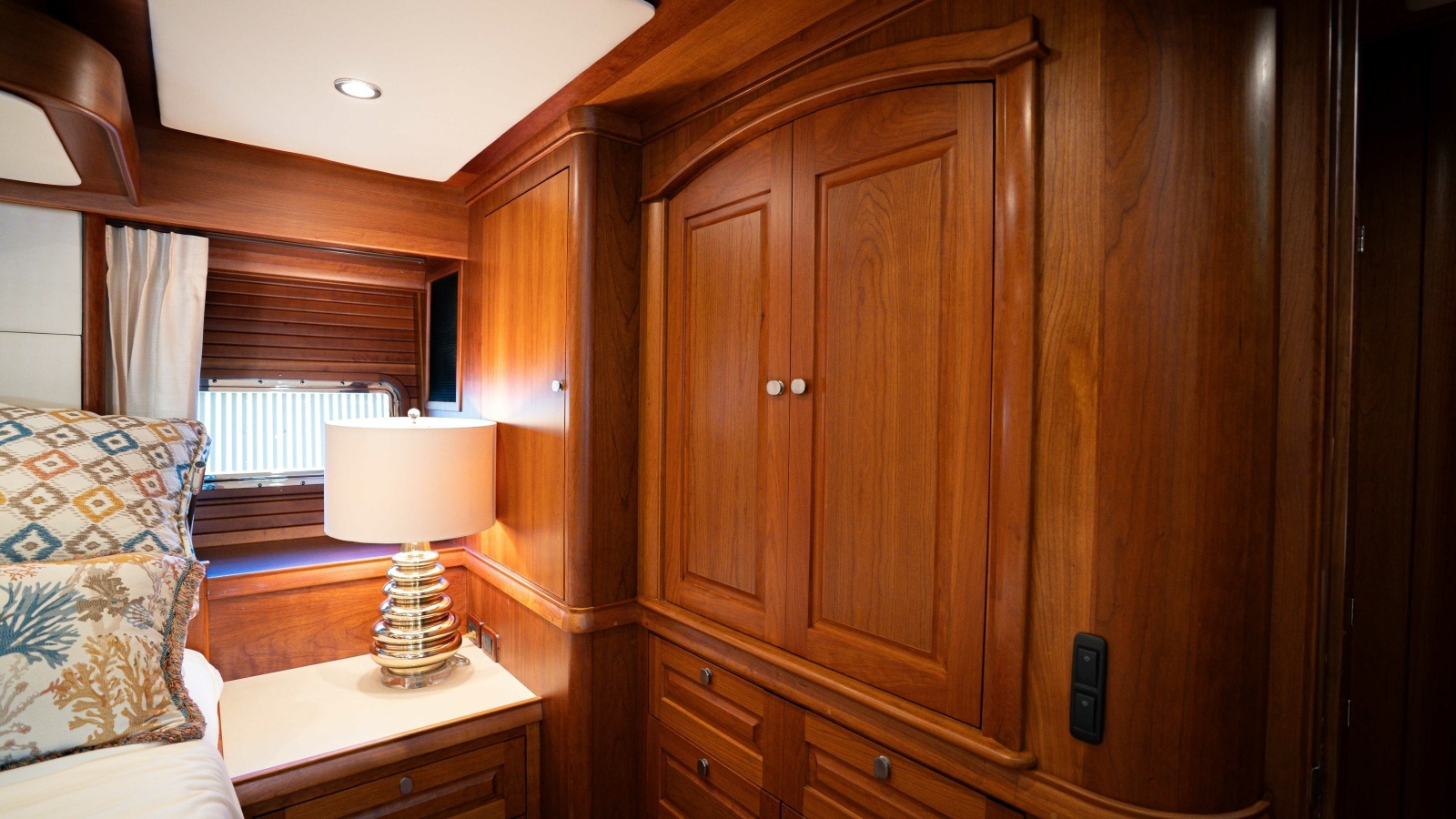 SANDCRAB 66ft Sabre Yacht For Sale