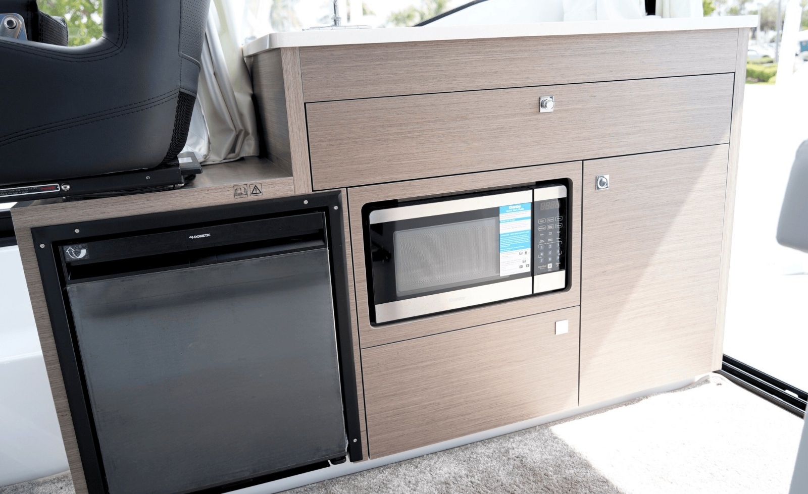 29ft Jeanneau Yacht For Sale