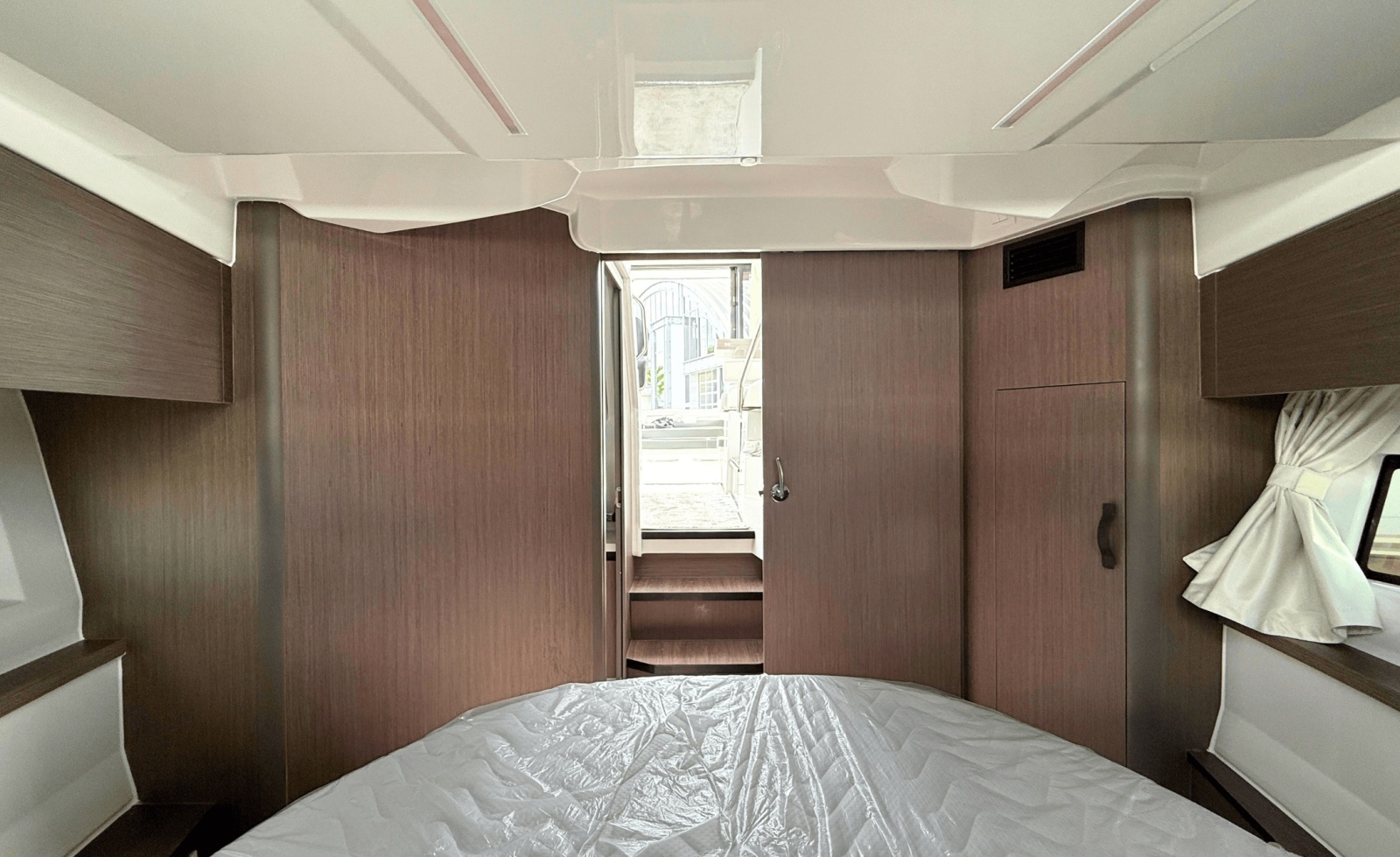 29ft Jeanneau Yacht For Sale