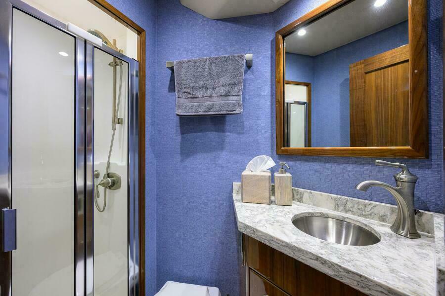 72' 2021 Viking 72 Convertible