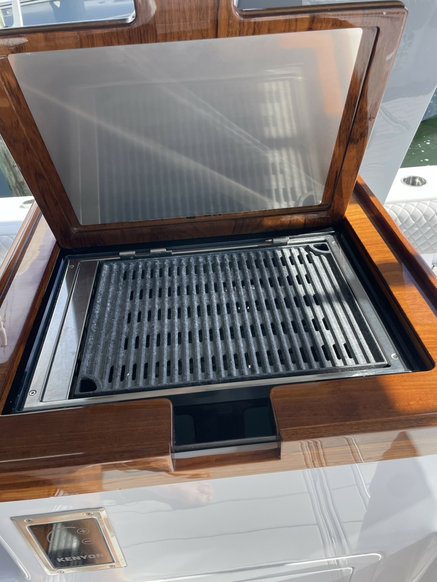 56' 2025 HCB 56 Suenos