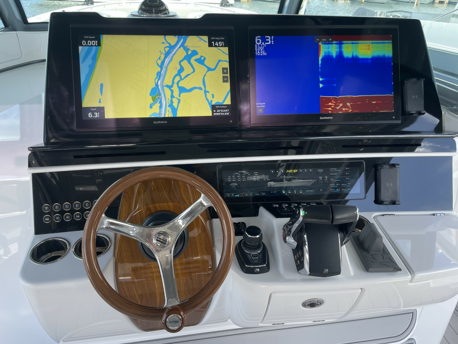 56' 2025 HCB 56 Suenos