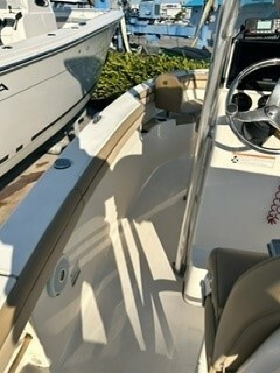 22' 2019 Scout 215 XSF